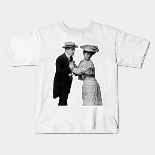 Romantic couple vintage valentine's day Kids T-Shirt